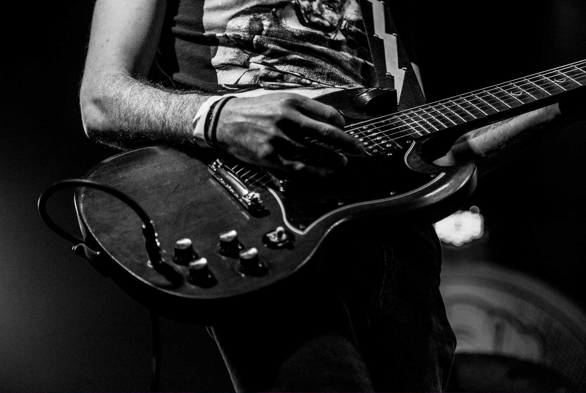 Longbottom Leaf - Monochrome